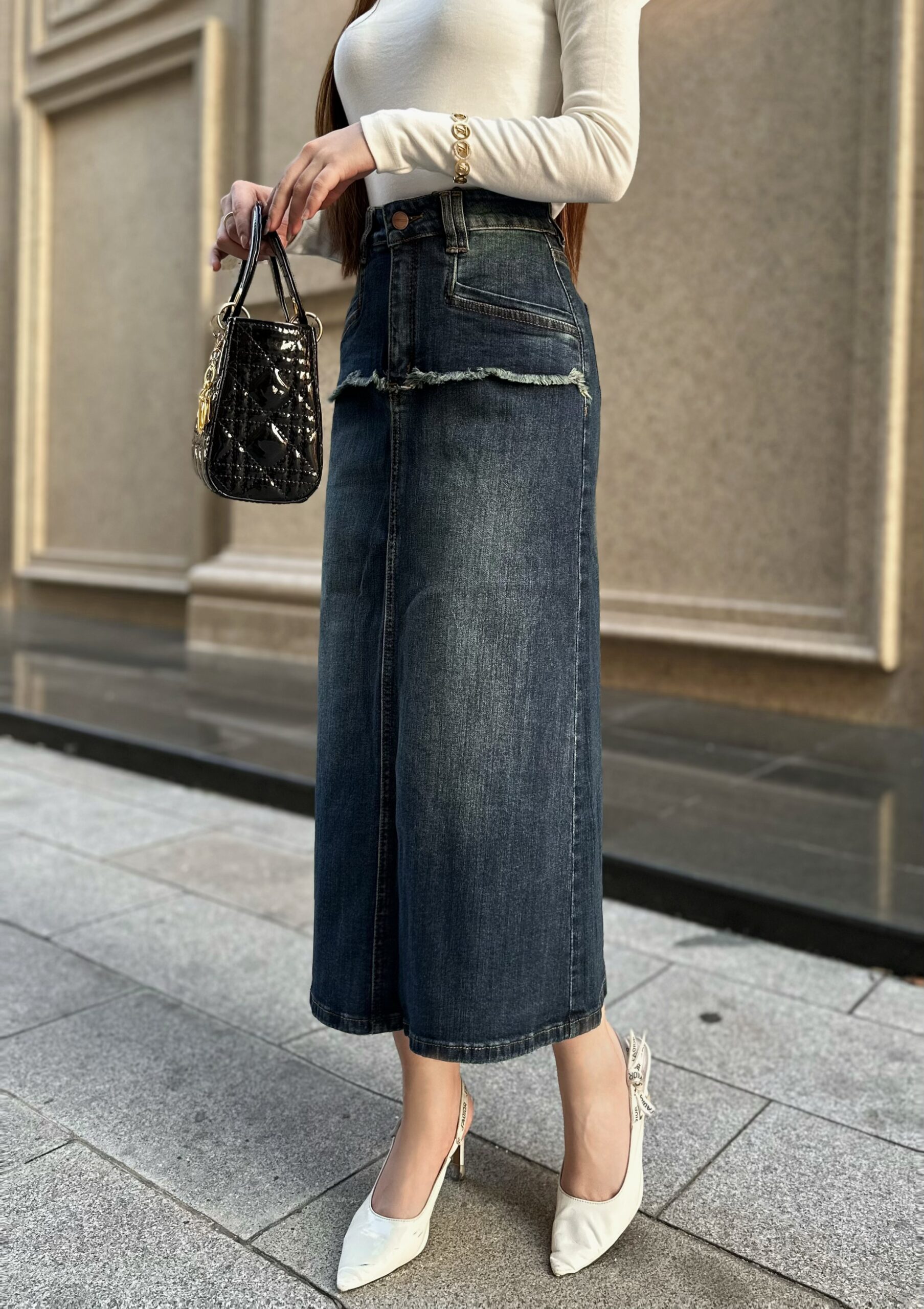 Chân Váy Jeans Dáng A Can Thân Trước Có Diềm Trang Trí - Ảnh 3