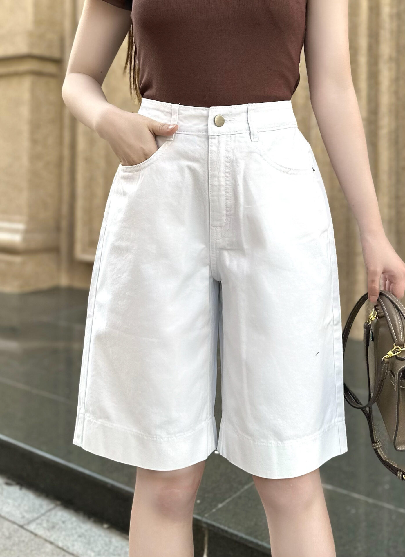 Quần Jeans Nữ Dáng Lửng Trên Gối - Ảnh 3