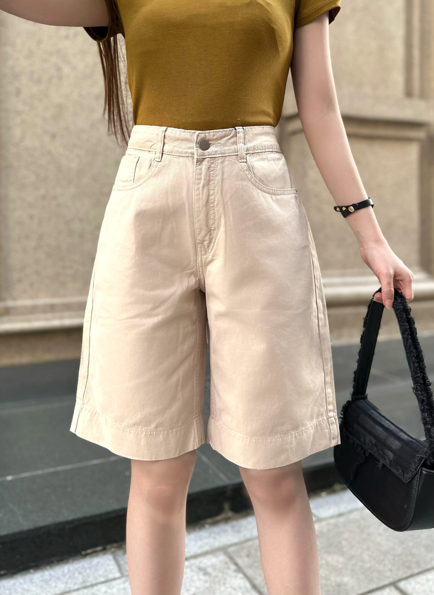 Quần Jeans Nữ Dáng Lửng Trên Gối - Ảnh 10