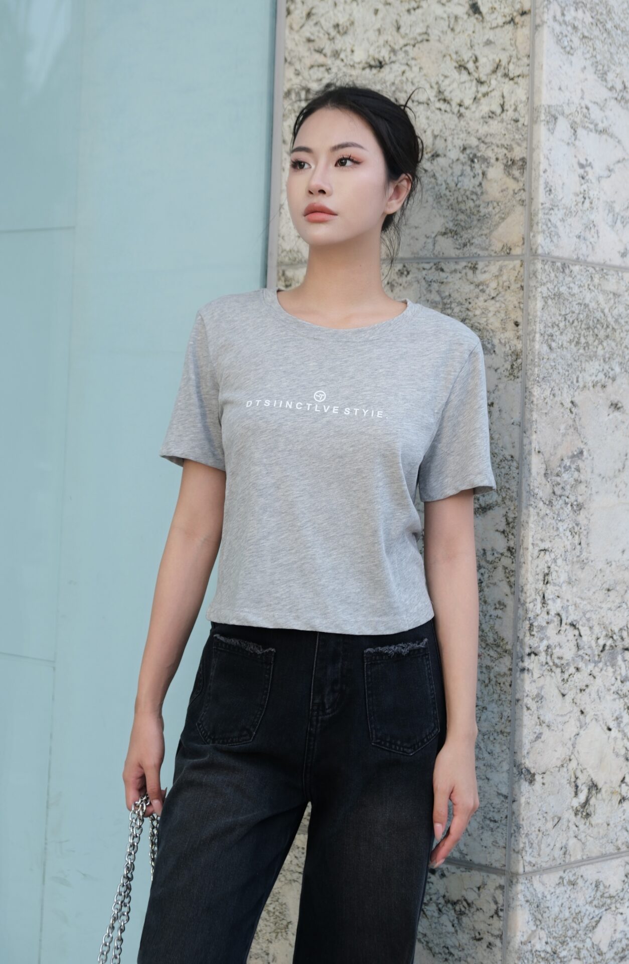 Quần Jeans Nữ Ống Đứng Túi Tua Rua - Ảnh 3