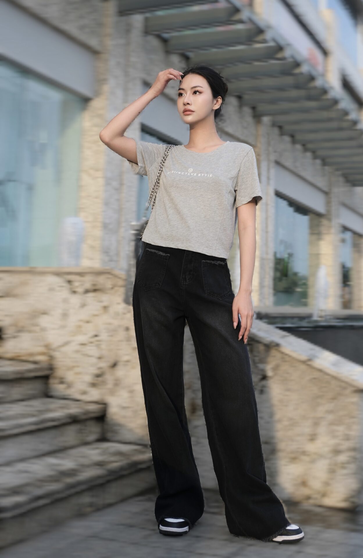 Quần Jeans Nữ Ống Đứng Túi Tua Rua