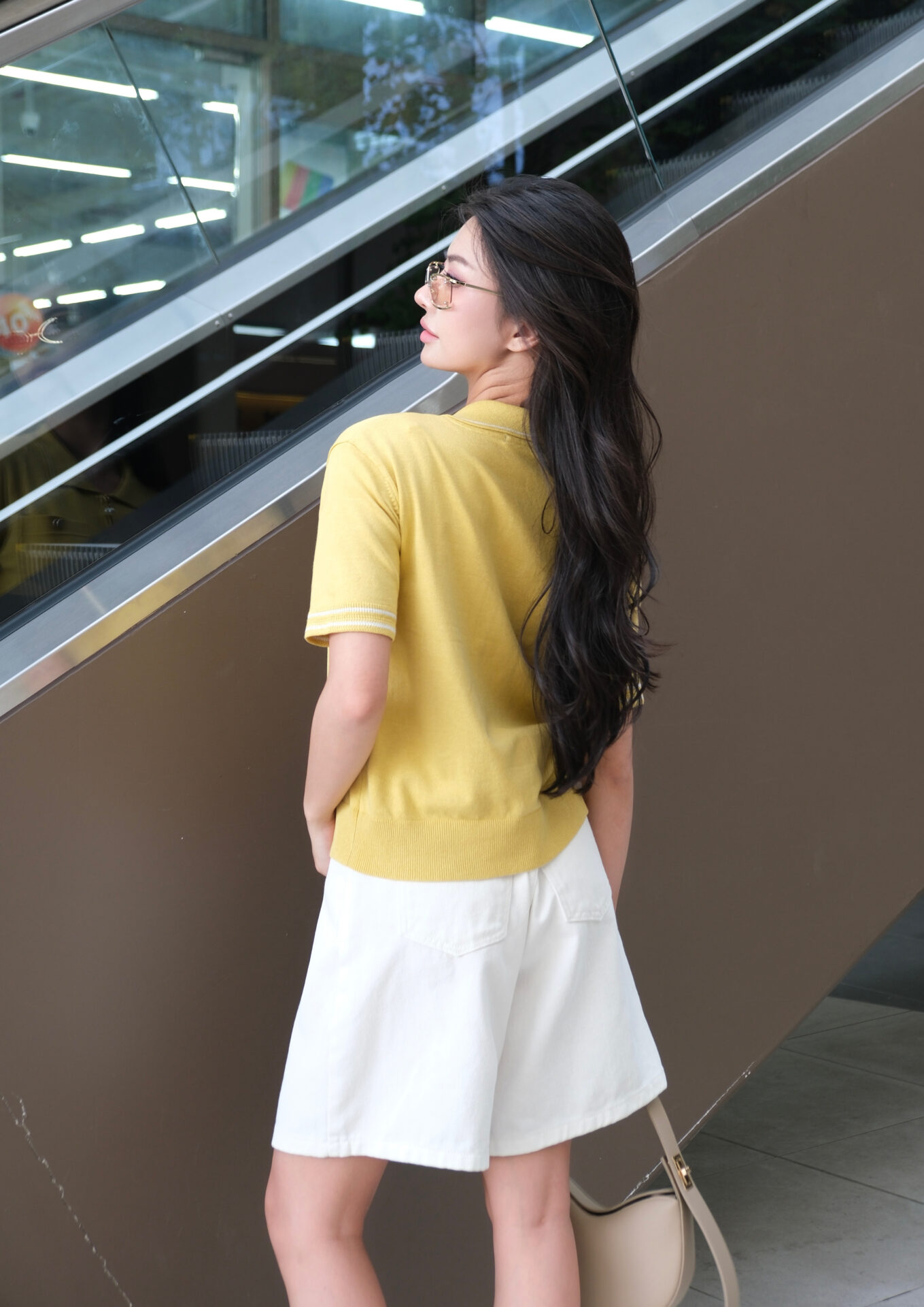 Quần short jeans cạp thường túi chéo - Ảnh 6