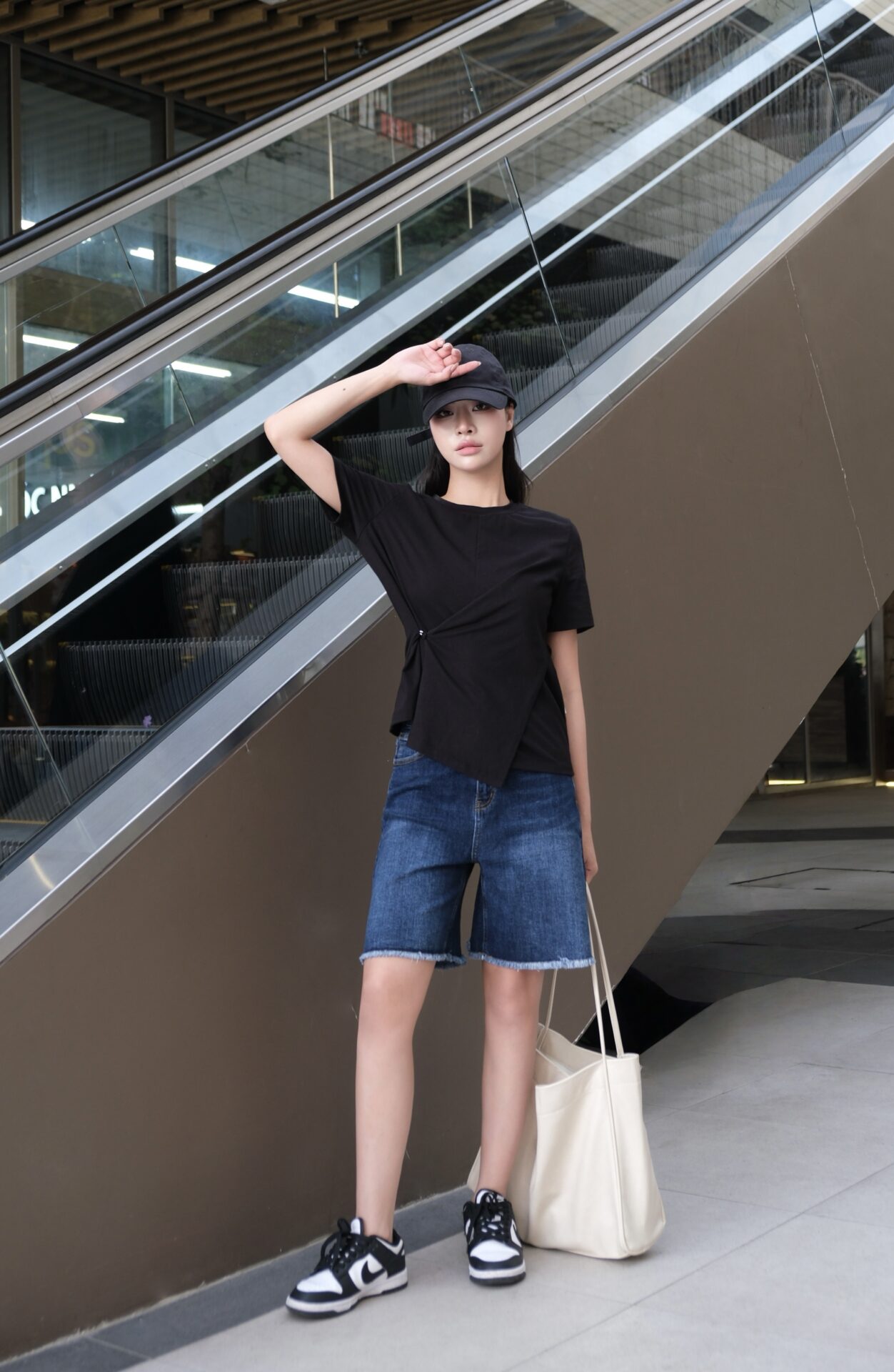 Quần Short Jeans Ngố Tua Gấu - Ảnh 3
