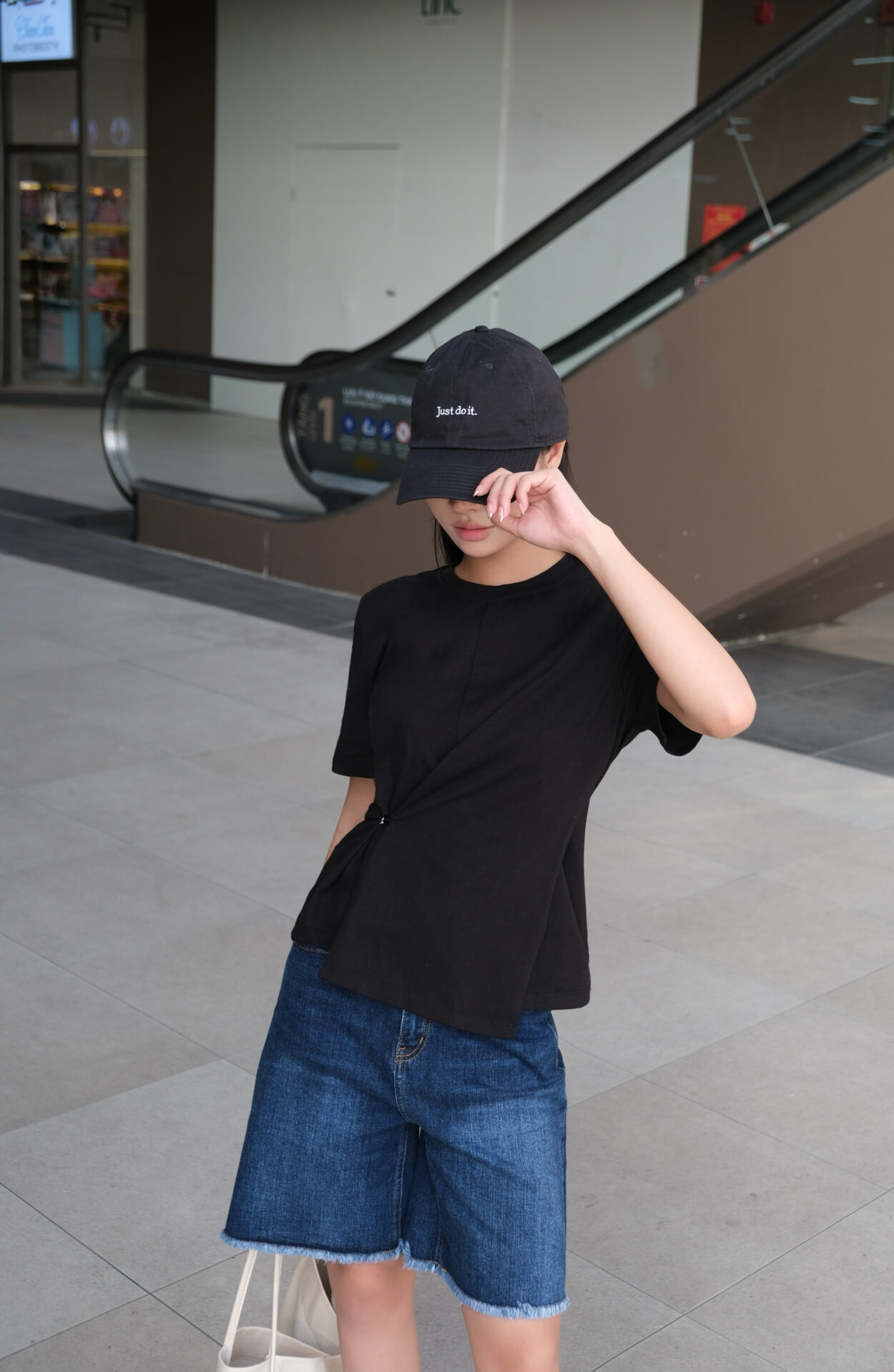 Quần Short Jeans Ngố Tua Gấu