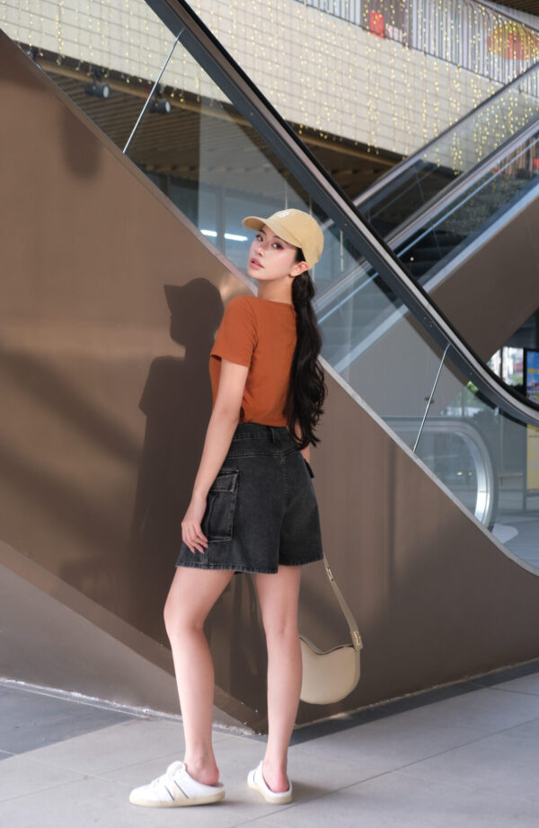 Quần Short Jeans Nữ Xếp Ly Túi Hộp - Ảnh 7