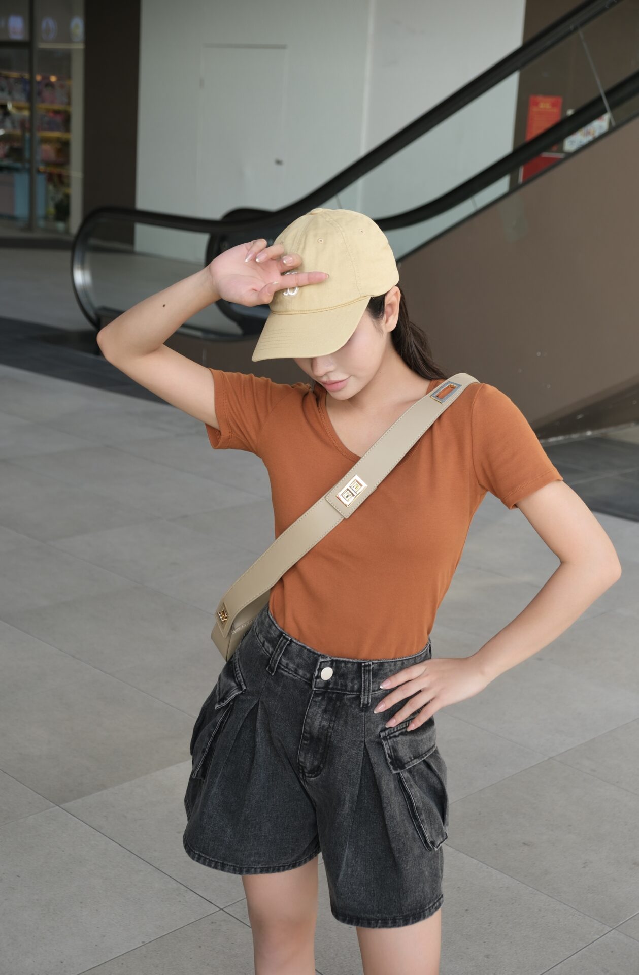 Áo Cộc Nữ Cổ Tròn Khoét Sâu - Ảnh 3