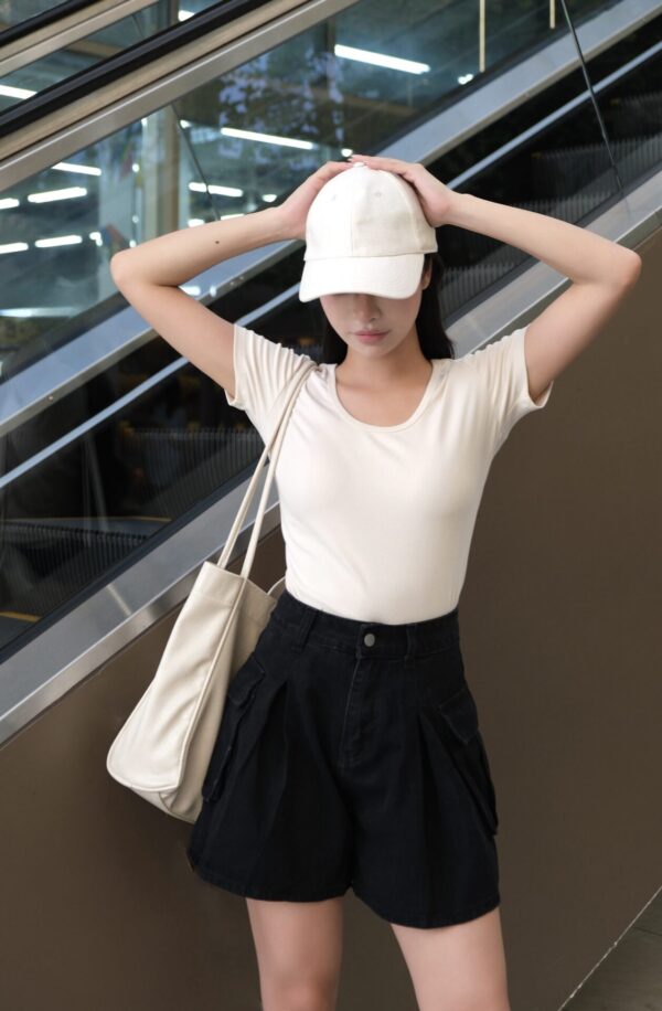 Quần Short Jeans Nữ Xếp Ly Túi Hộp