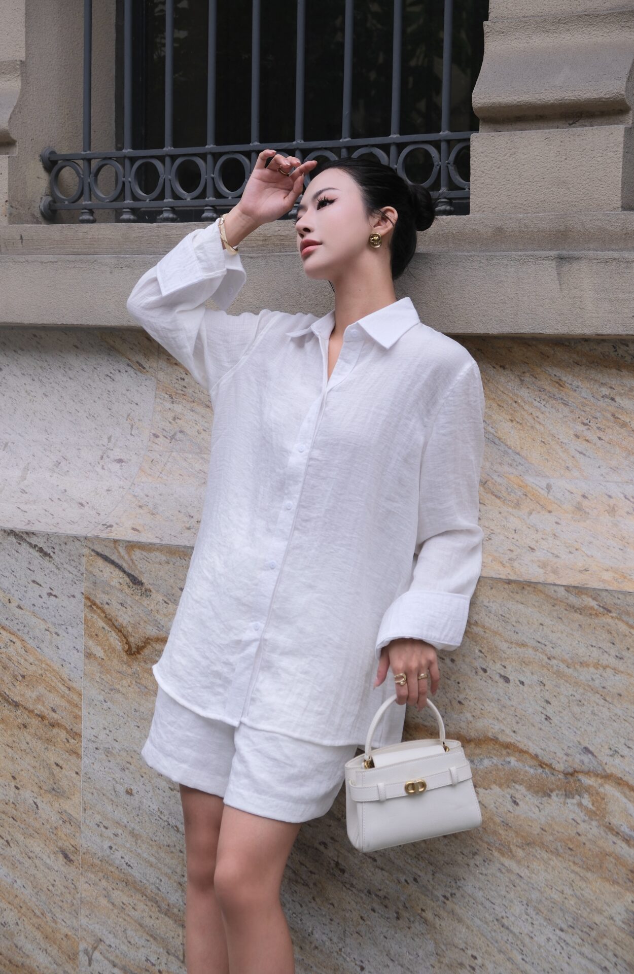 Bộ Đũi Quần Short Kèm Sơ Mi Nữ - Ảnh 5