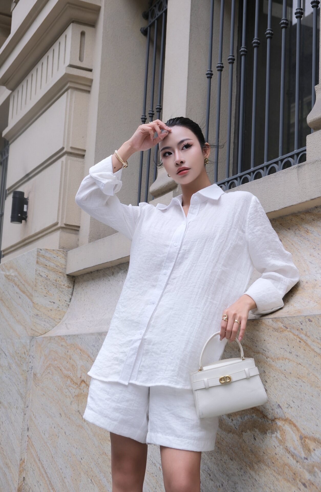 Bộ Đũi Quần Short Kèm Sơ Mi Nữ - Ảnh 4